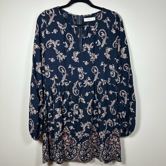 Abercrombie & Fitch Dresses & Skirts - Abercrombie and Fitch Medium Navy Blue Paisley Long Sleeve Dress